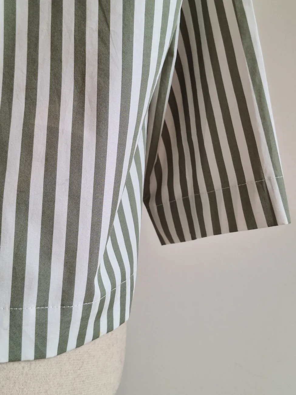 Blusa a rayas verde y blanco MAU