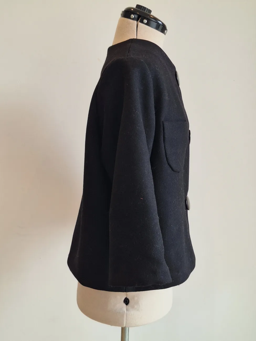 Chaqueta negra MAU