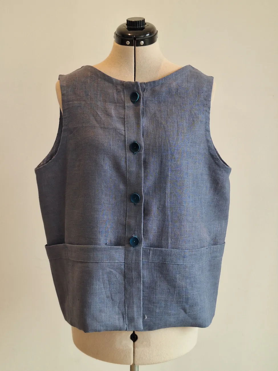 Delantal de lino azul MAU