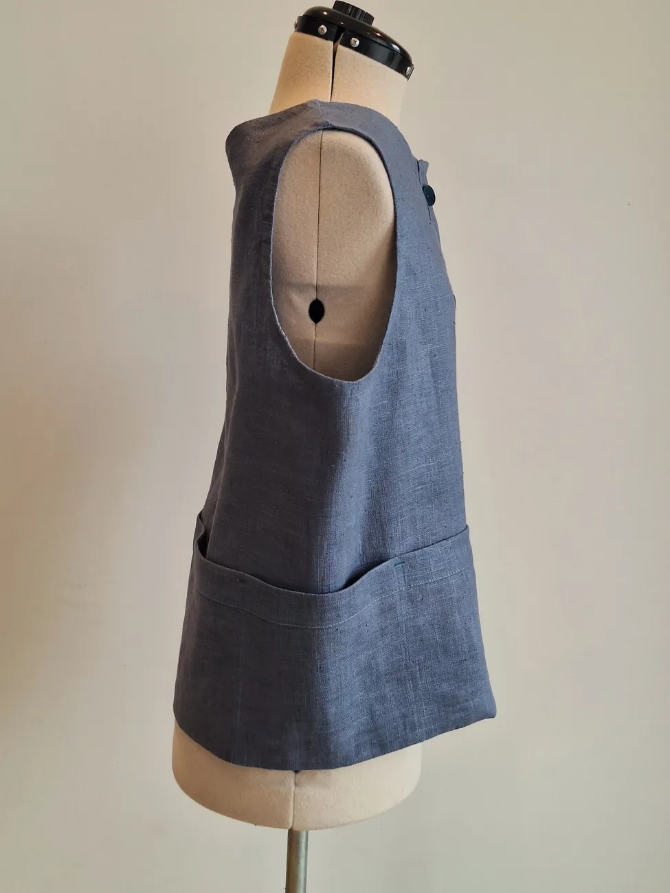 Delantal de lino azul MAU