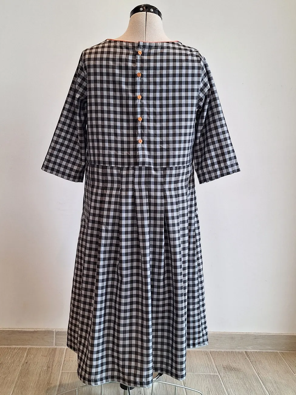 Vestido a cuadros blanco y negro MAU